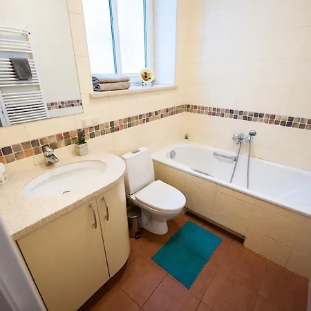 Apartmán 4 Rooms, 2 Bdr Old Town And Terrace